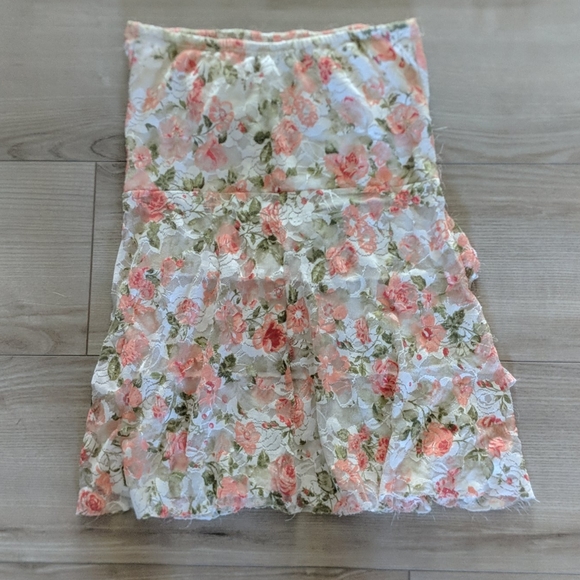 Floral Halter - Picture 2 of 2